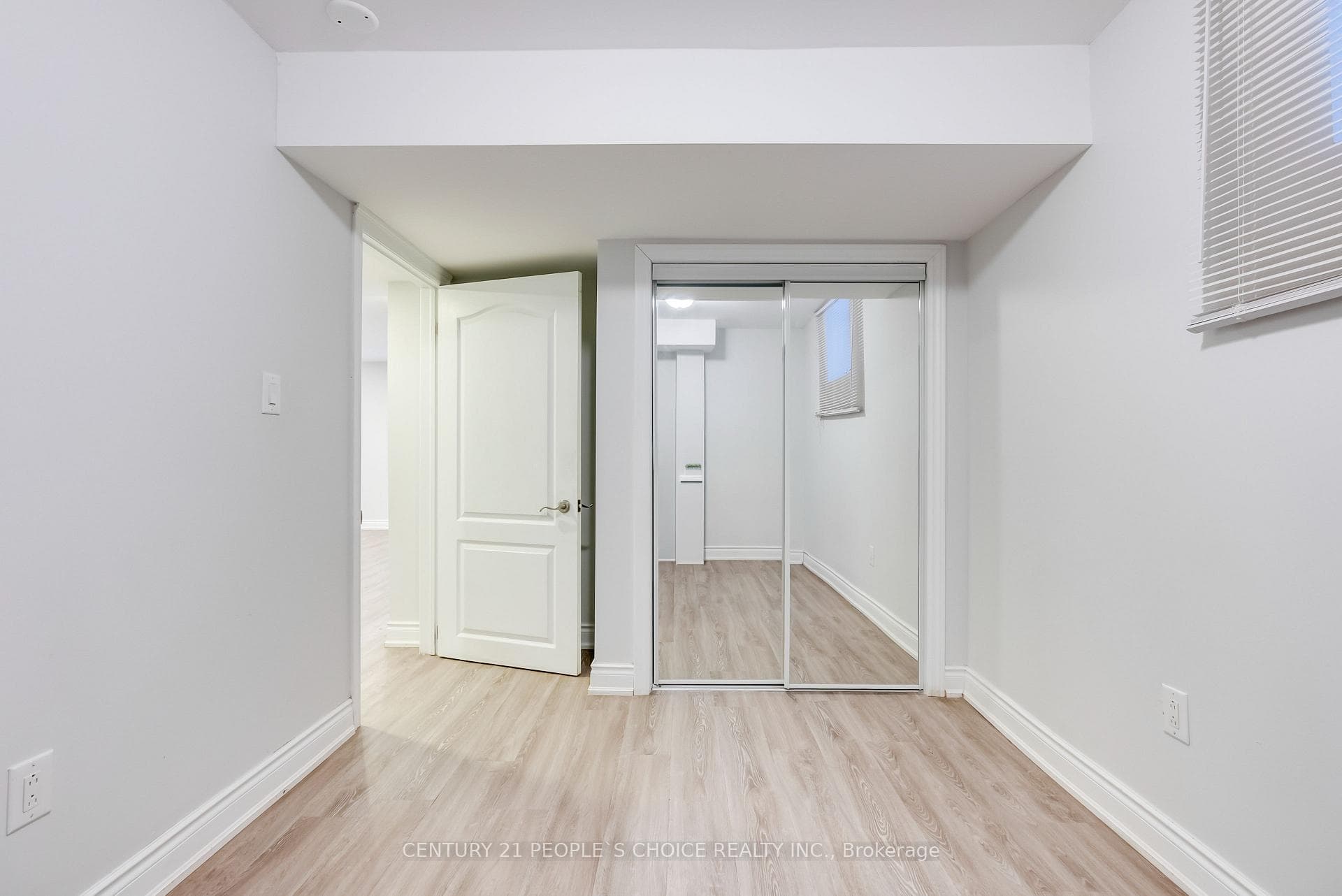 411 Wettlaufer Terrace Unit Bsmt photo 21