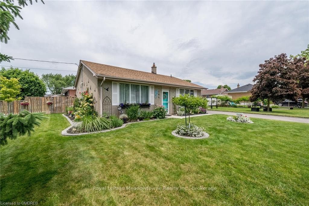 164 PRINCE CHARLES Drive photo 3