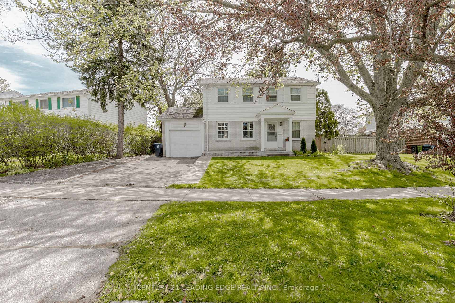 3 Dolly Varden Boulevard photo 3
