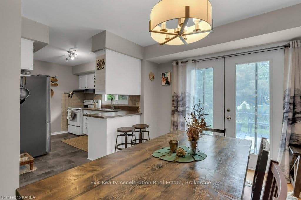 35 HUFF Avenue photo 12
