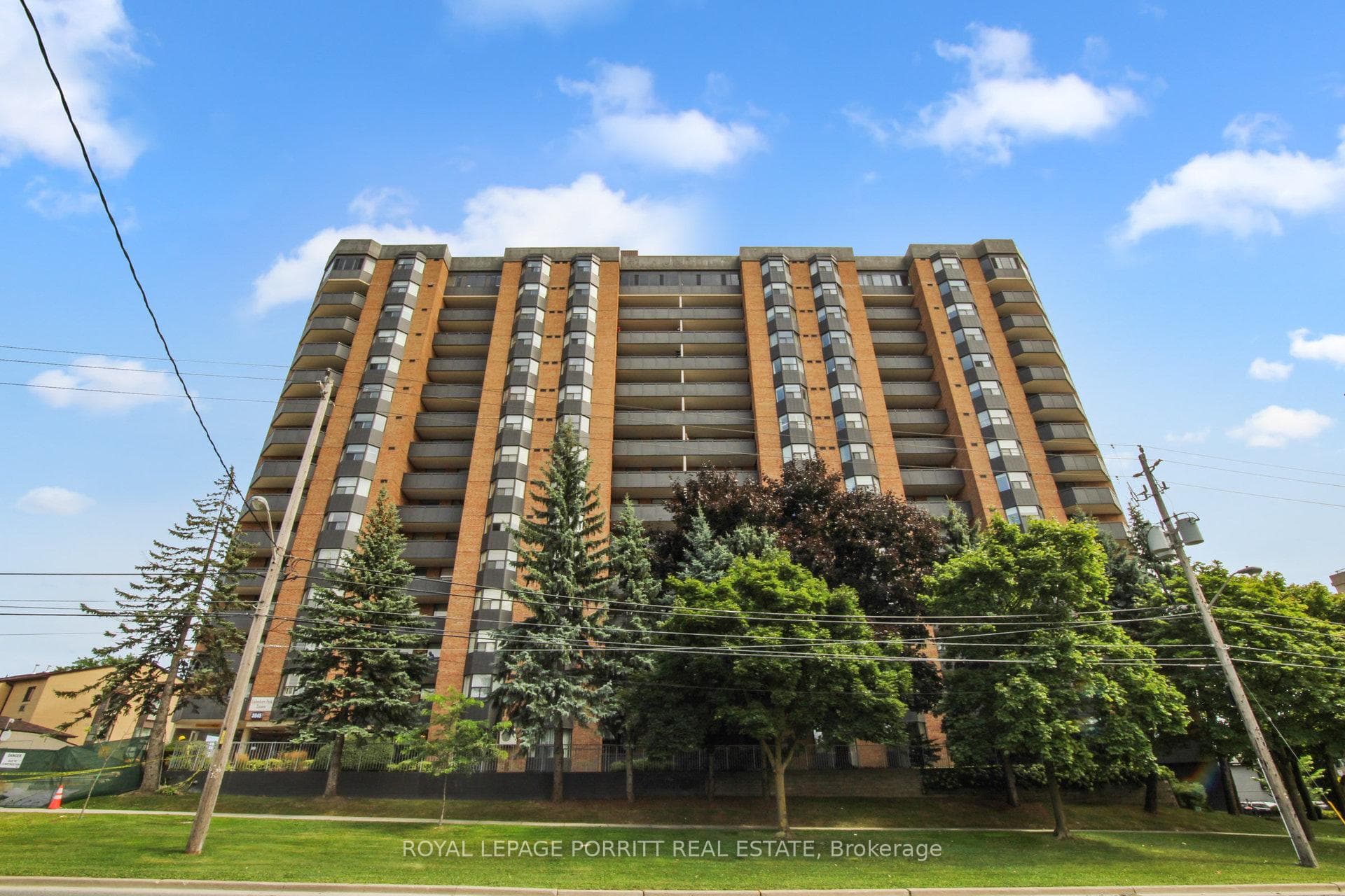 3845 Lake Shore Boulevard Unit 1110 photo 1