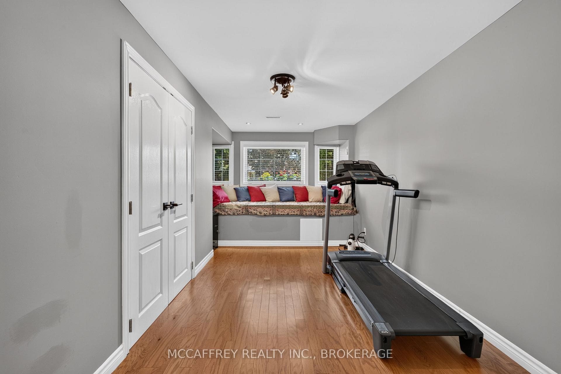 9 Hartwood Crescent photo 41