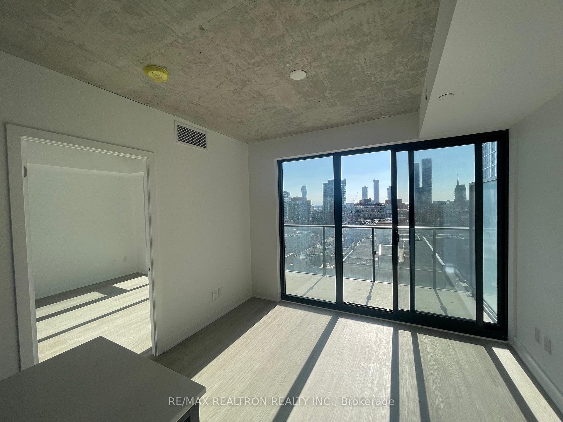 47 Mutual Street Unit 1301 photo 7