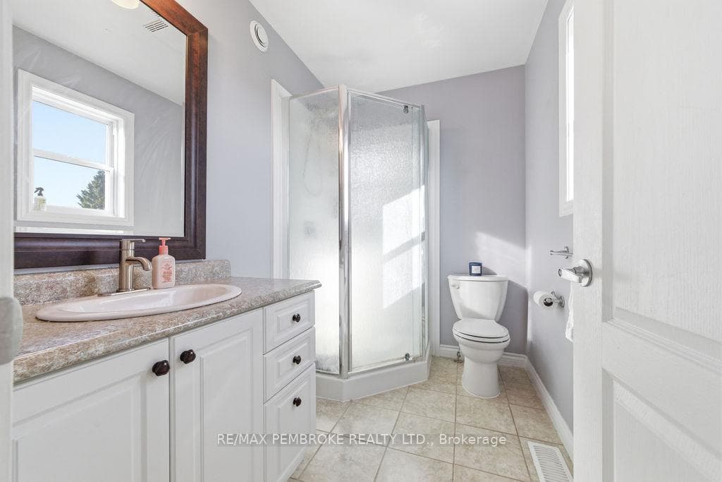 15 Samuel St Street photo 19