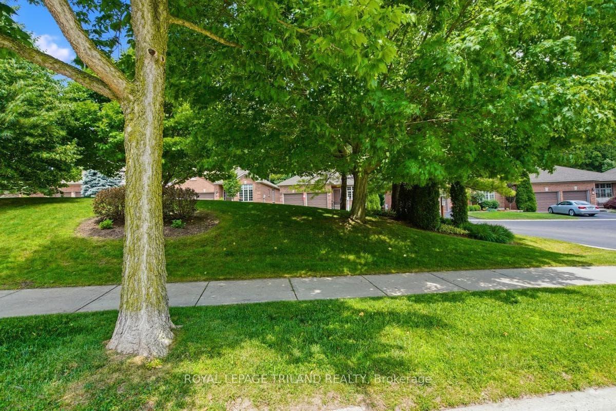 10 Cadeau Terrace Unit 6 photo 3