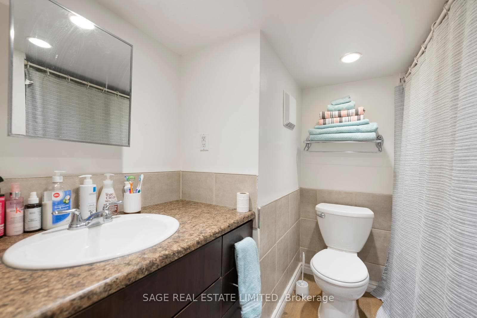 285 Delaware Avenue photo 35