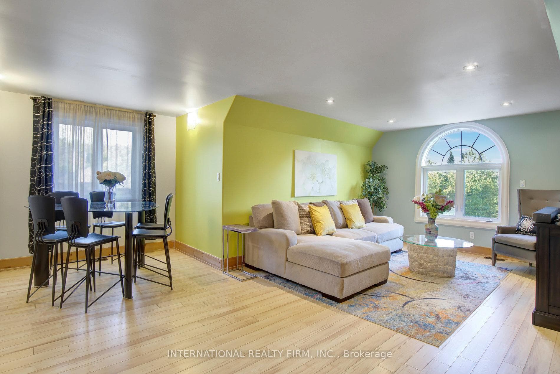 6 Pinehurst Lane photo 28