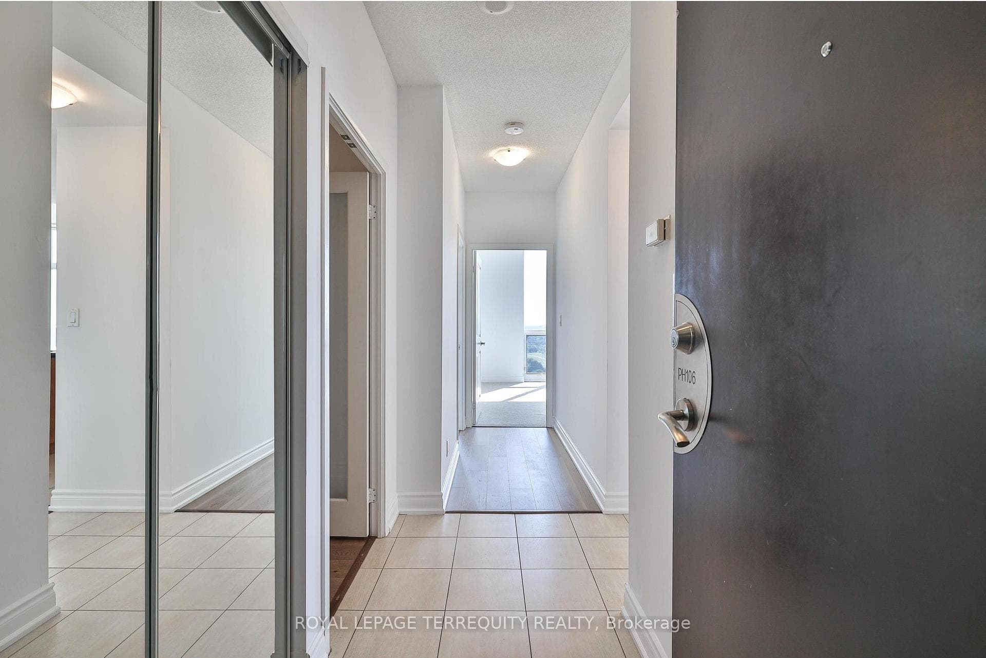 5791 Yonge Street Unit PH106 photo 3