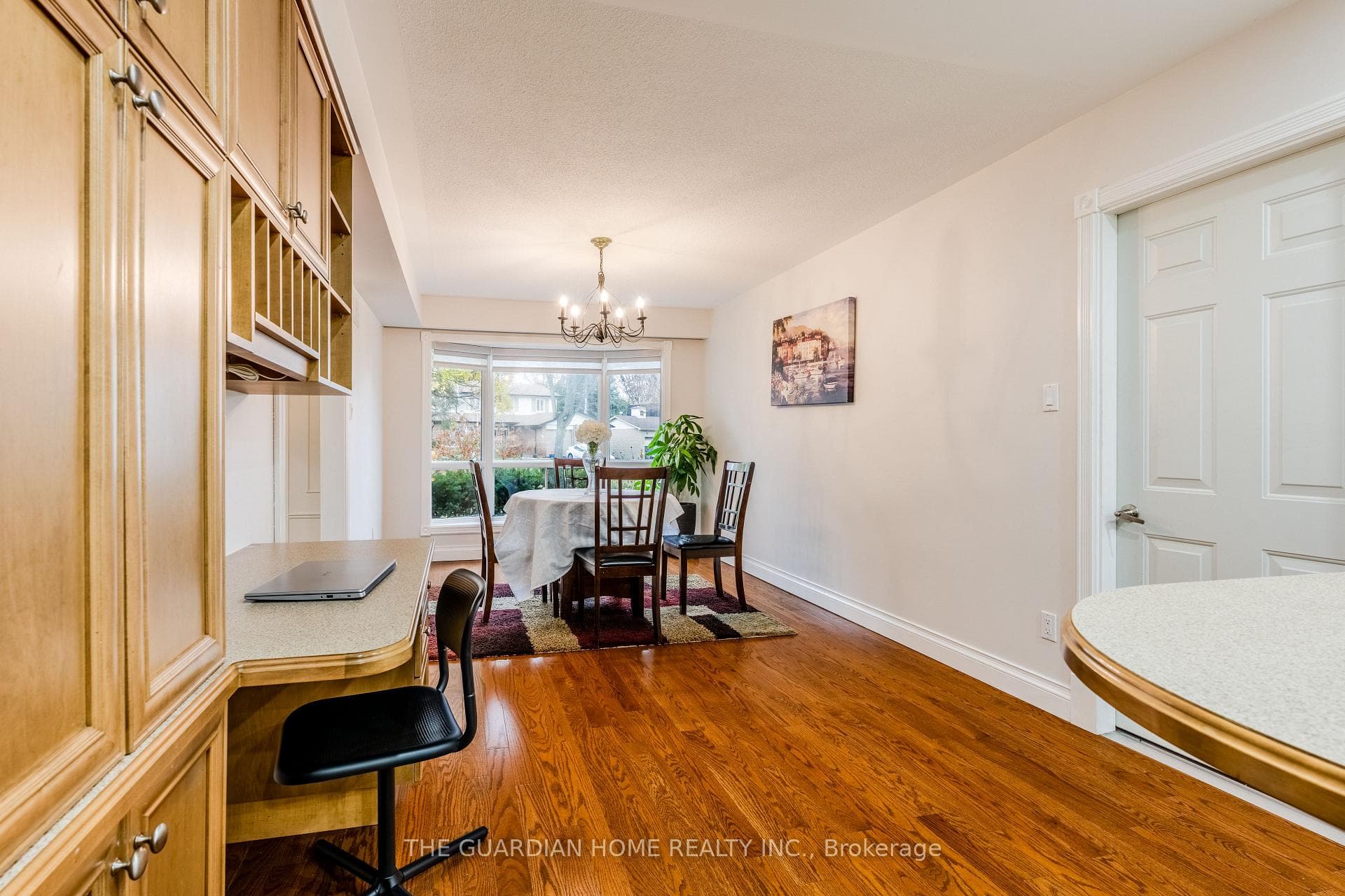 40 Sir Gawaine Place photo 16