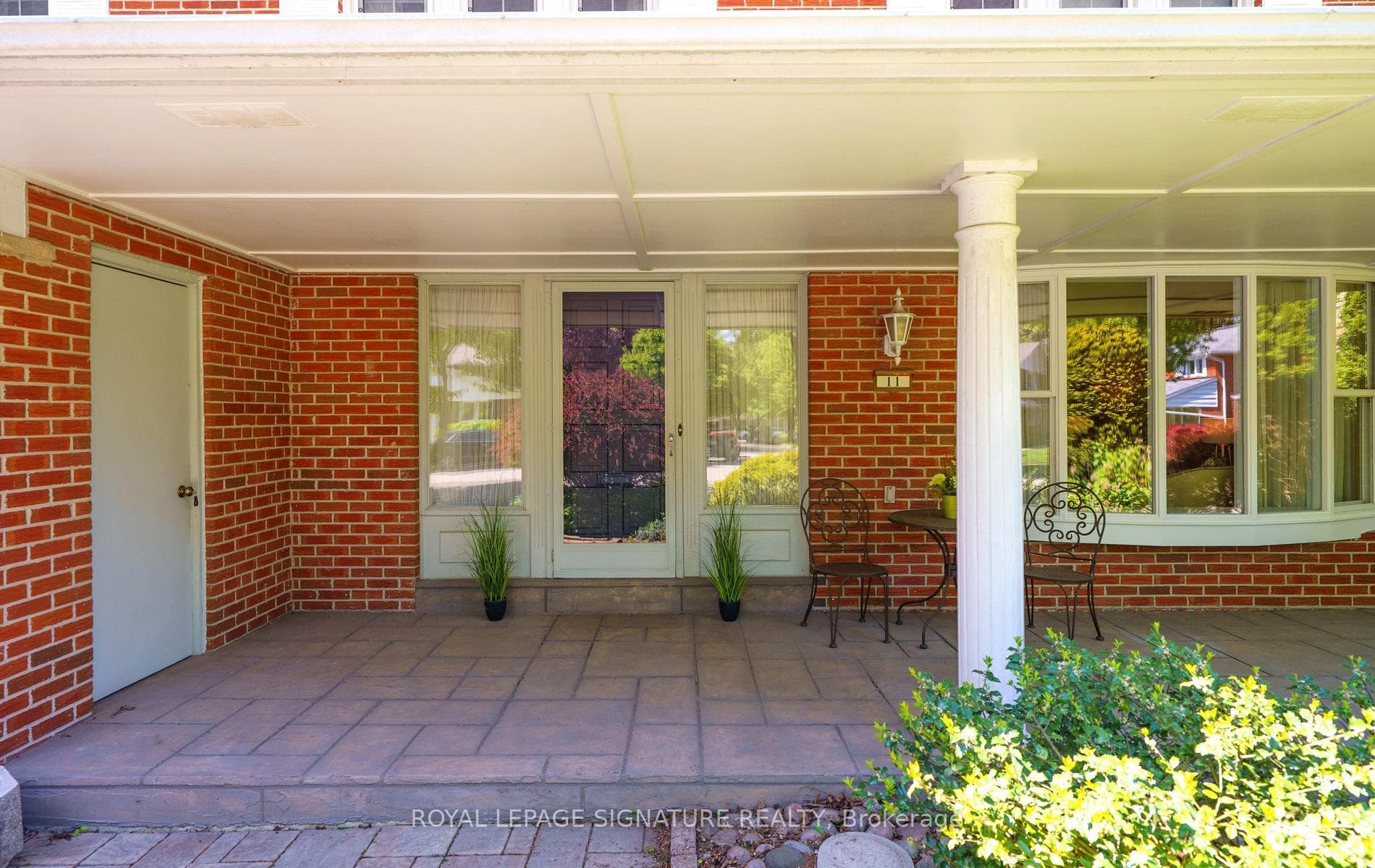 11 Gablehurst Crescent photo 2