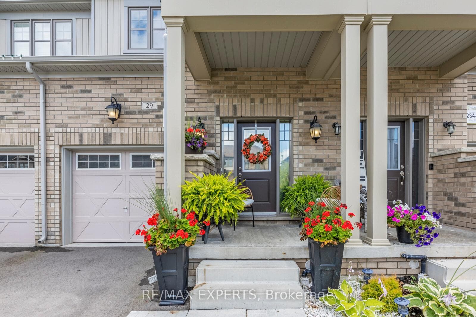 29 Arnold Crescent photo 3