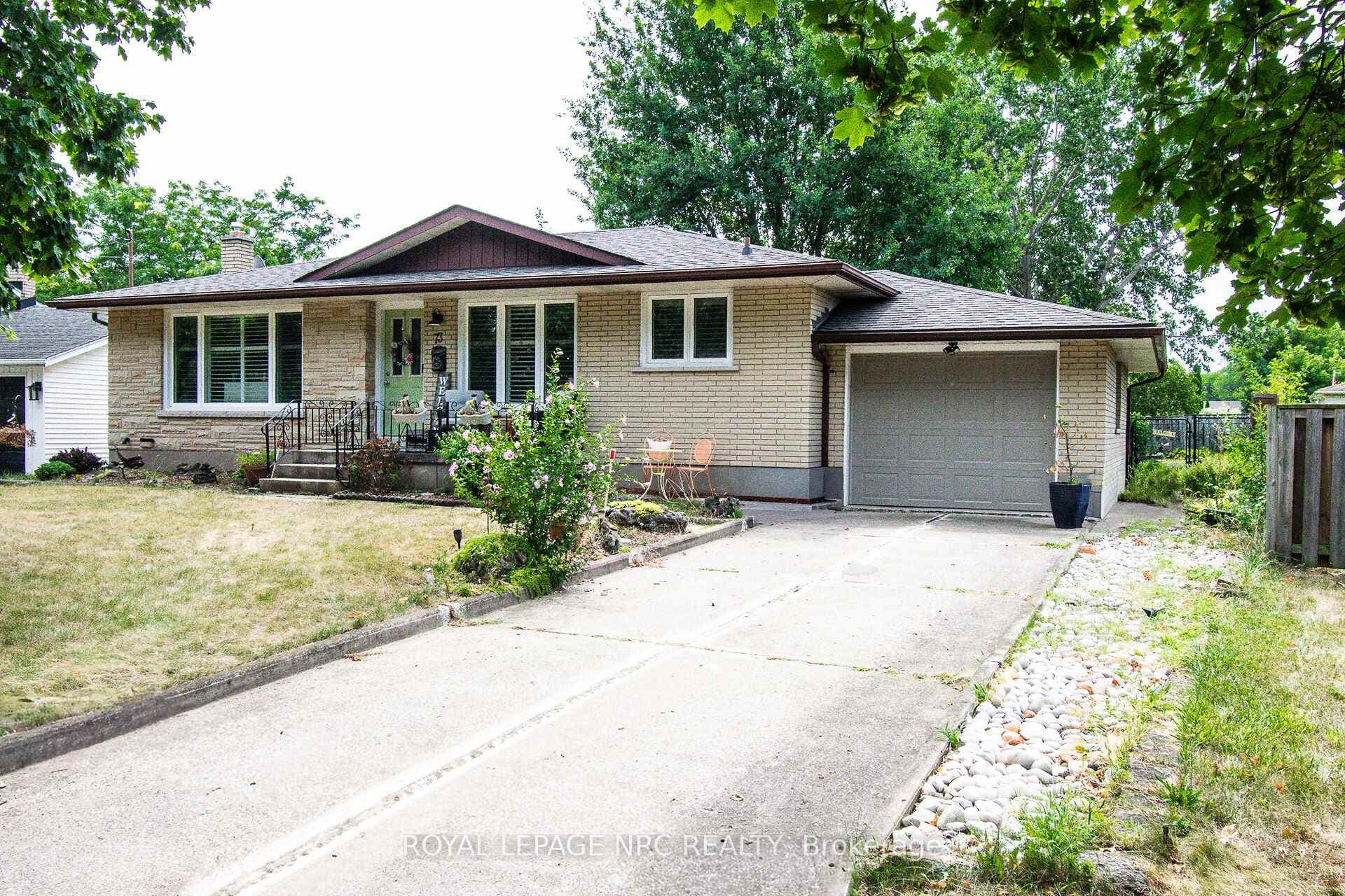 73 Lockview Crescent photo 1