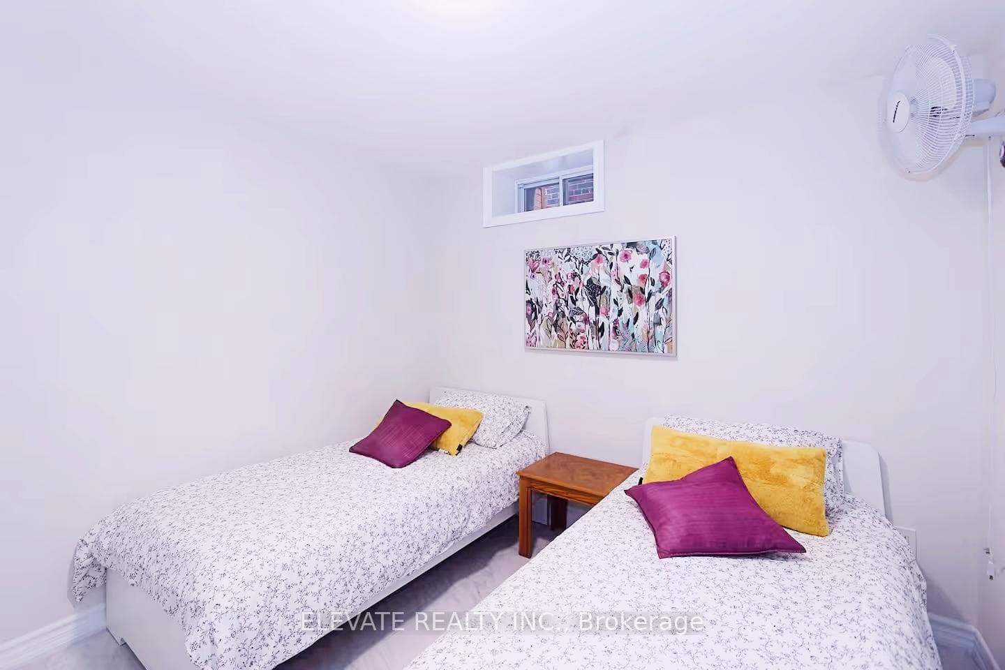 151 Chaplin Crescent Unit WALK OUT LOWER photo 6