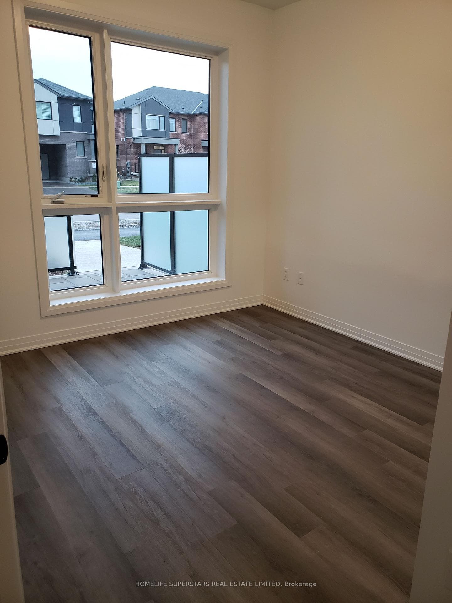 460 Gordon Krantz Avenue Unit 121 photo 9