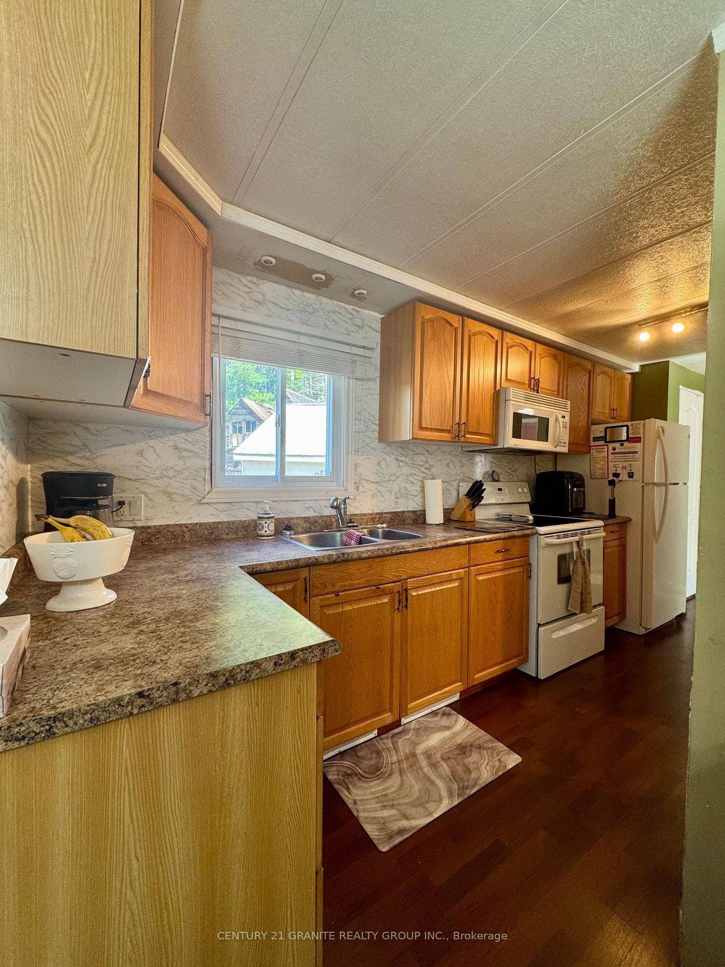 1641 Boulter Road photo 9