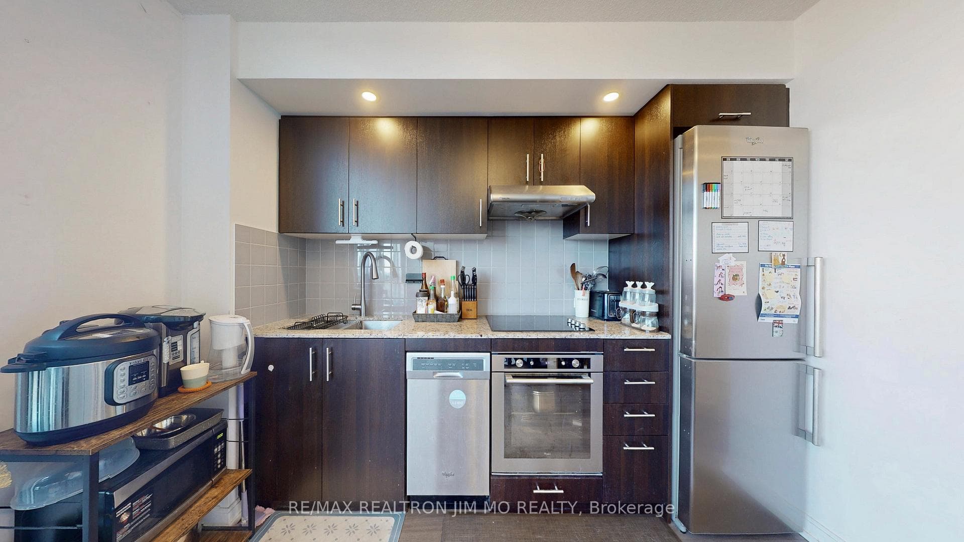 255 Village Green Square Unit 808 photo 19