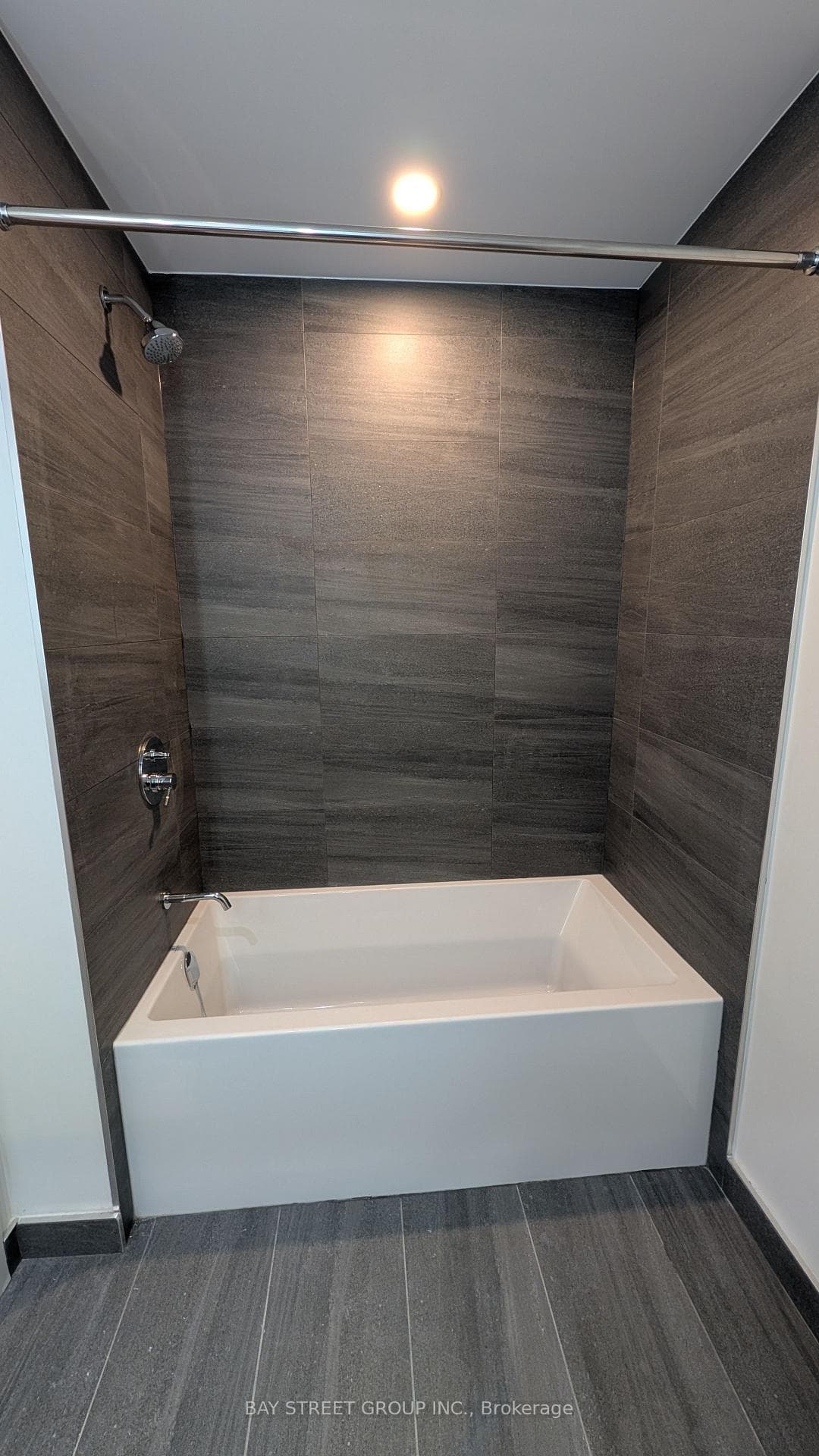 322 Dupont Street Unit 610 photo 12