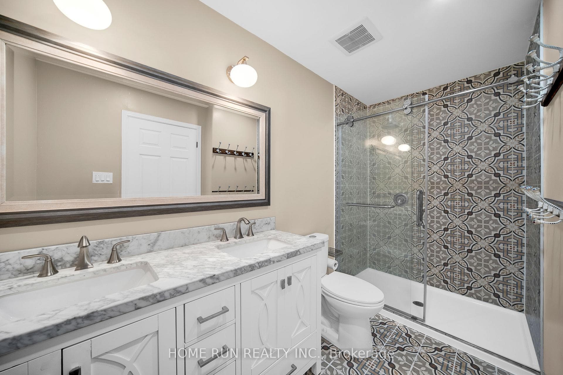 224 WALDEN Drive photo 27