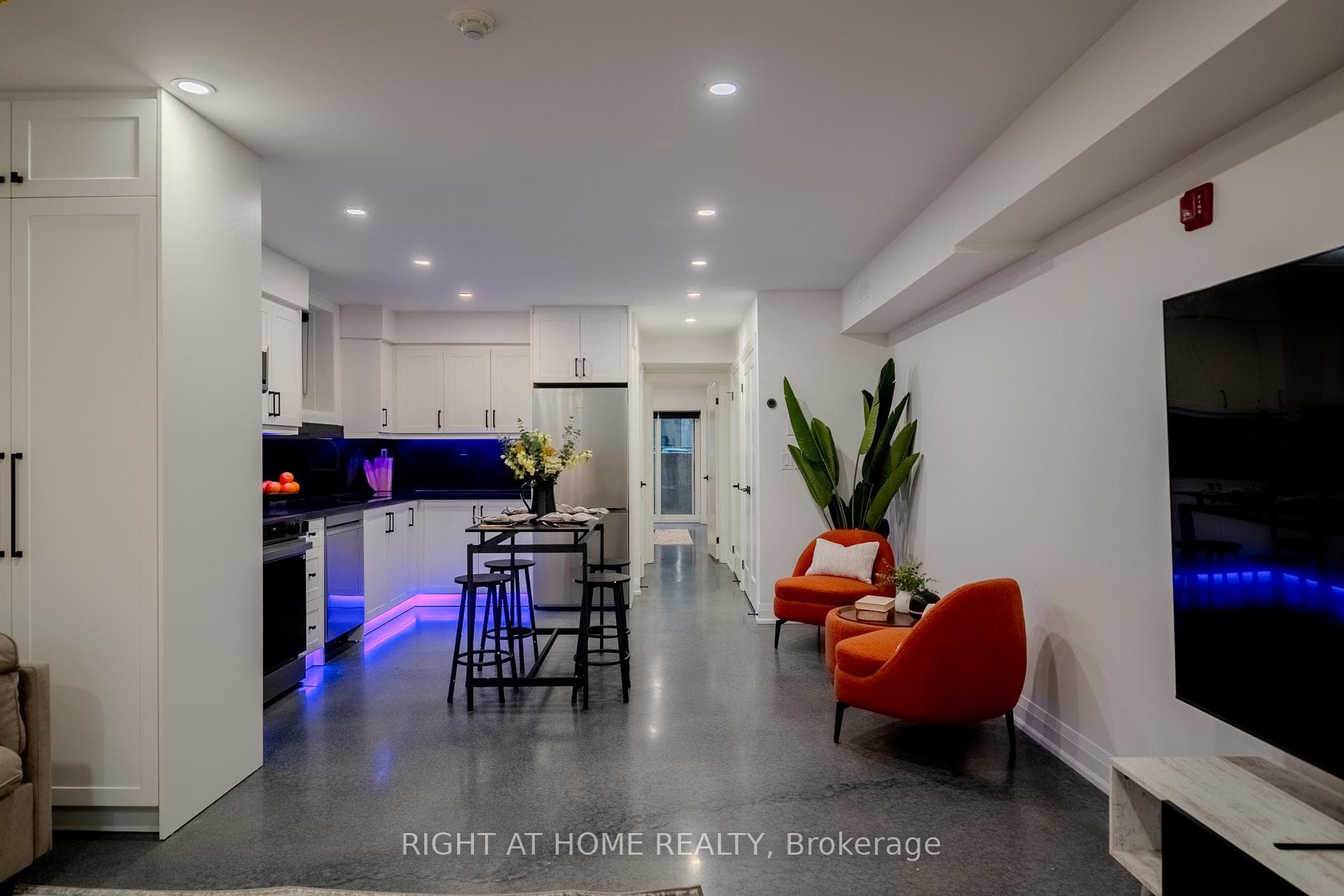53 Innes Avenue Unit 1 photo 3