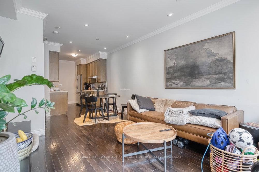 31 Hargrave Lane photo 8