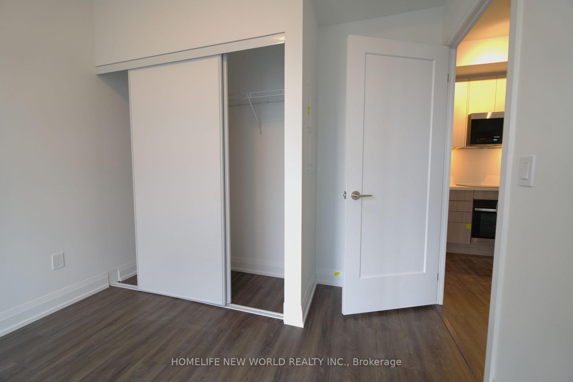 20 Soudan Avenue Unit 3211 photo 8