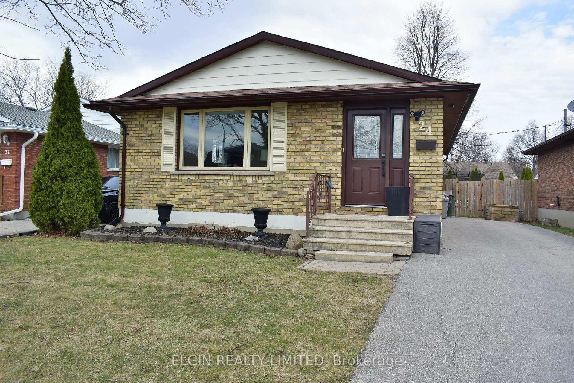 24 Dyer Street photo 2