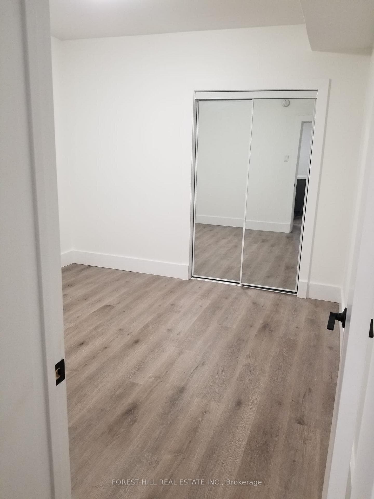 37 Penhurst Avenue Unit Lower photo 6
