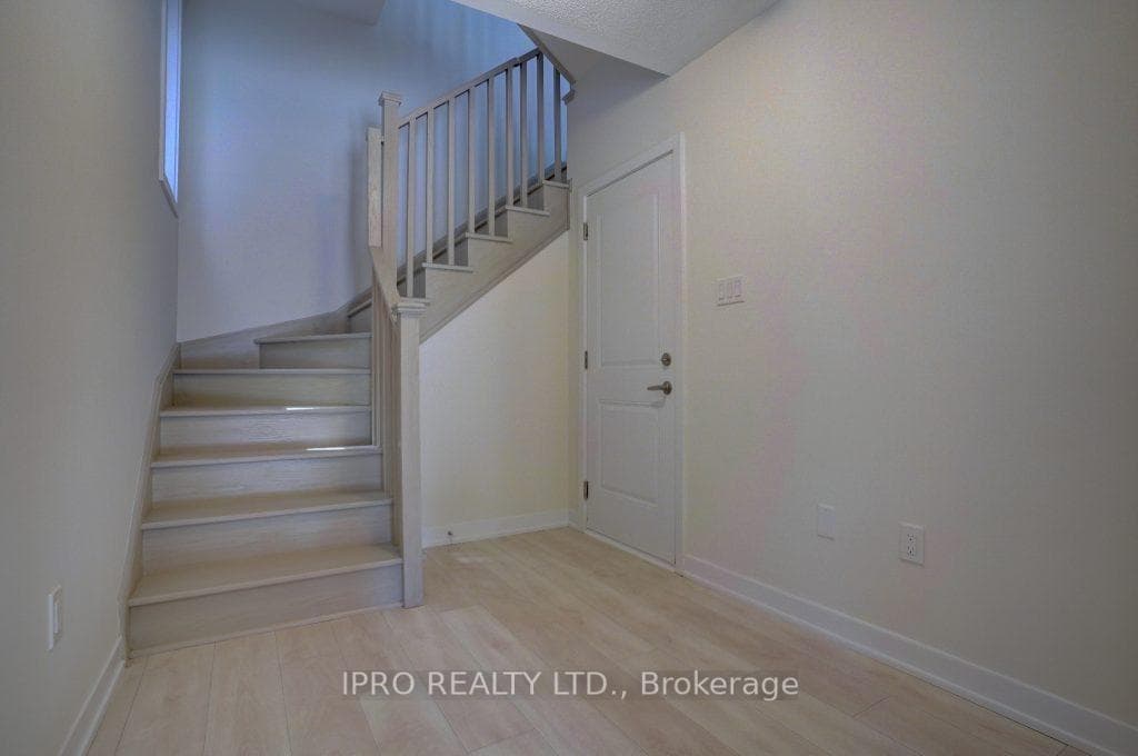 1865 Pickering Parkway Unit 801 photo 3