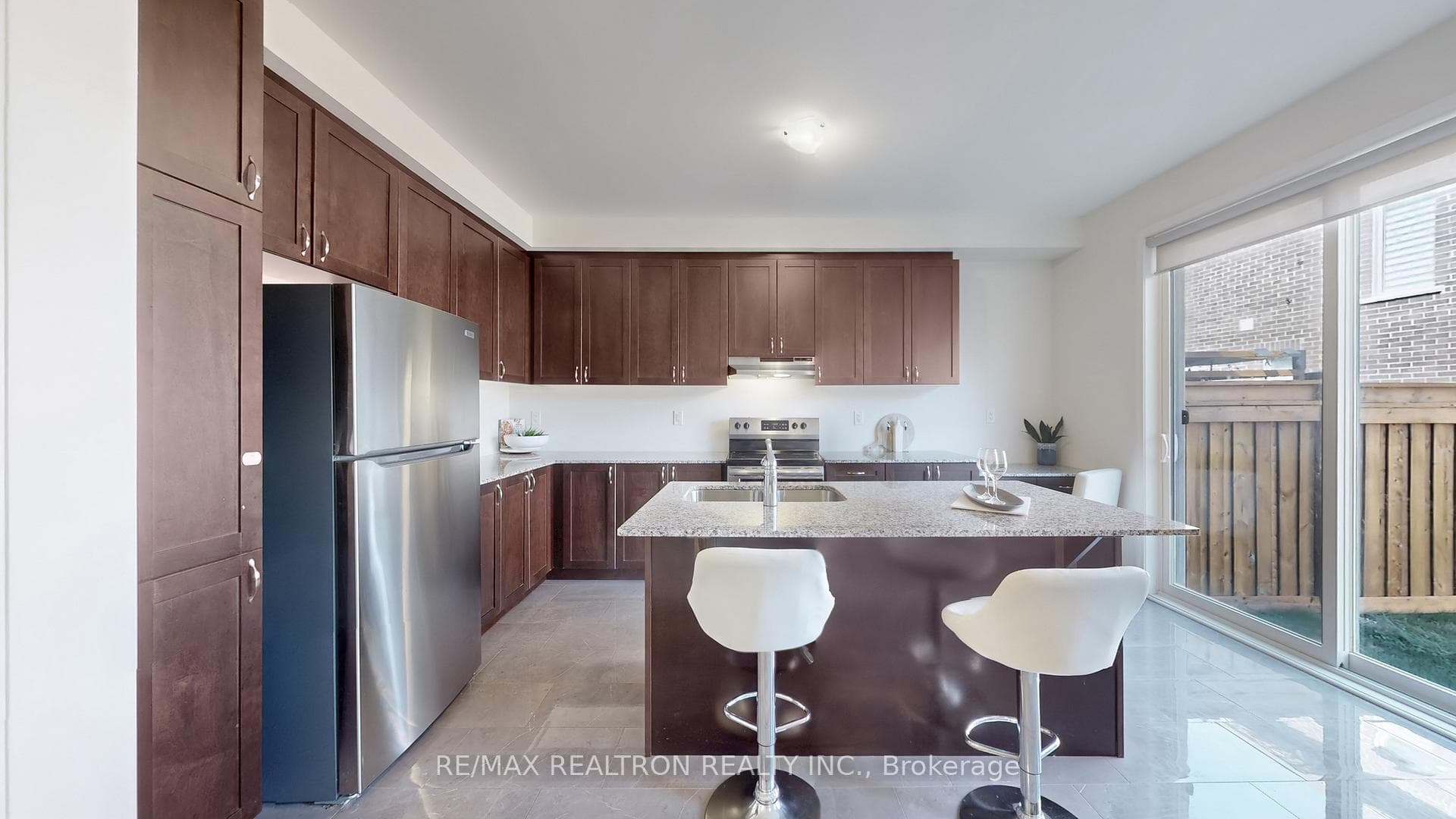 3309 Thunderbird Promenade photo 16