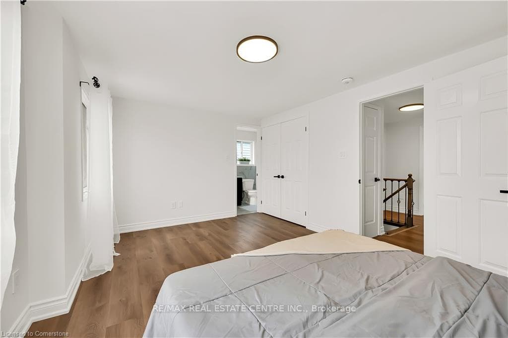 3608 Cherrington Crescent Unit Upper Level photo 25