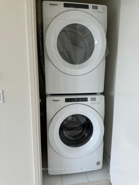 8010 Derry Road Unit 1401 photo 17