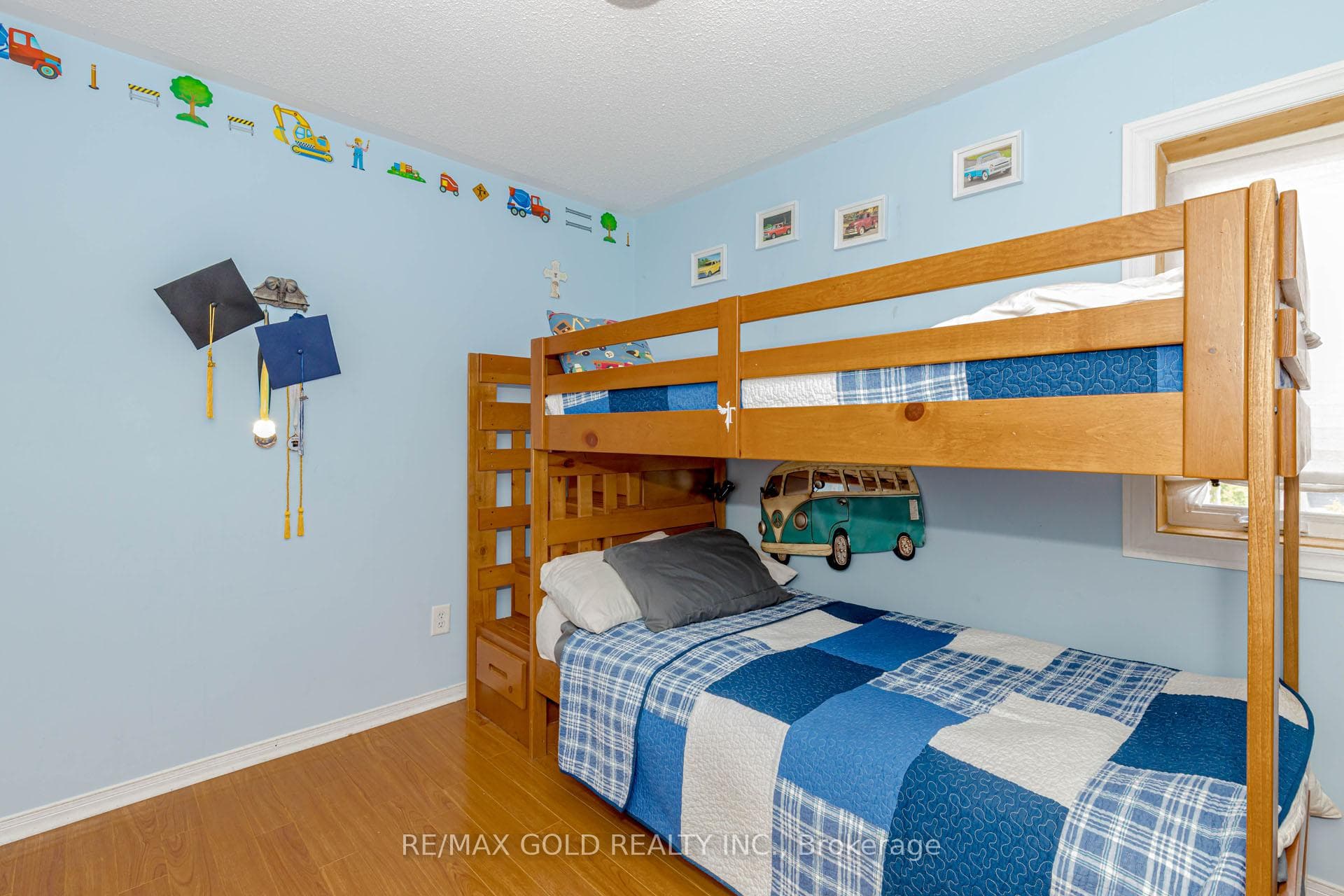 139 Chipmunk Crescent photo 22