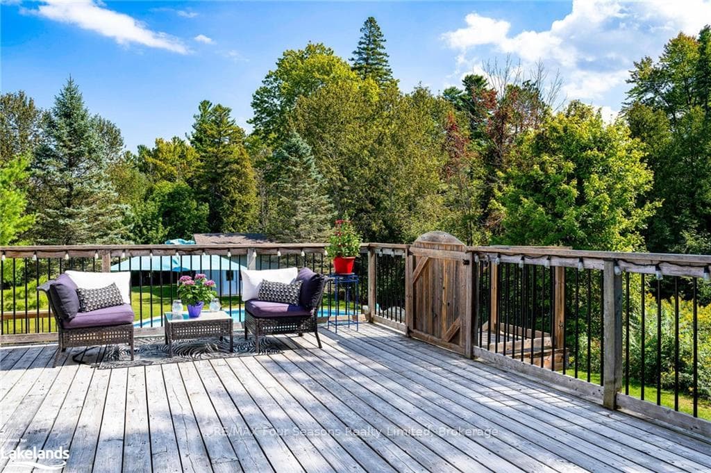 645 RIVER Road photo 36