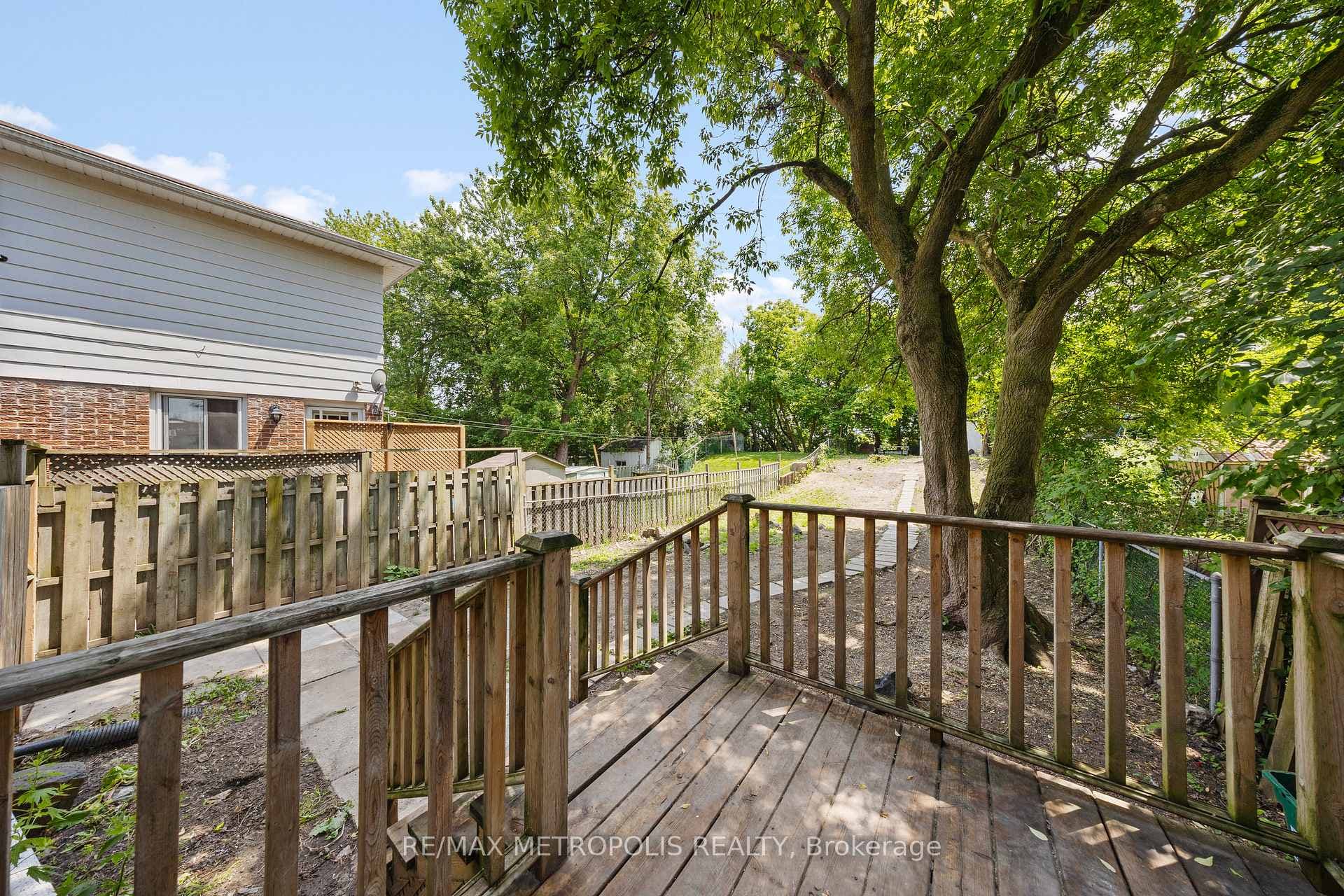 357 Durham Court photo 16