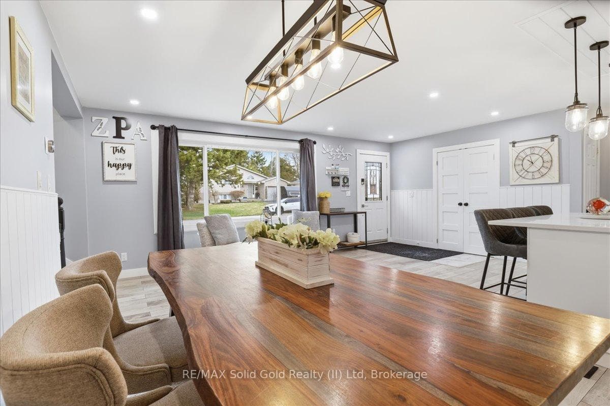 12 Dean Crescent photo 13