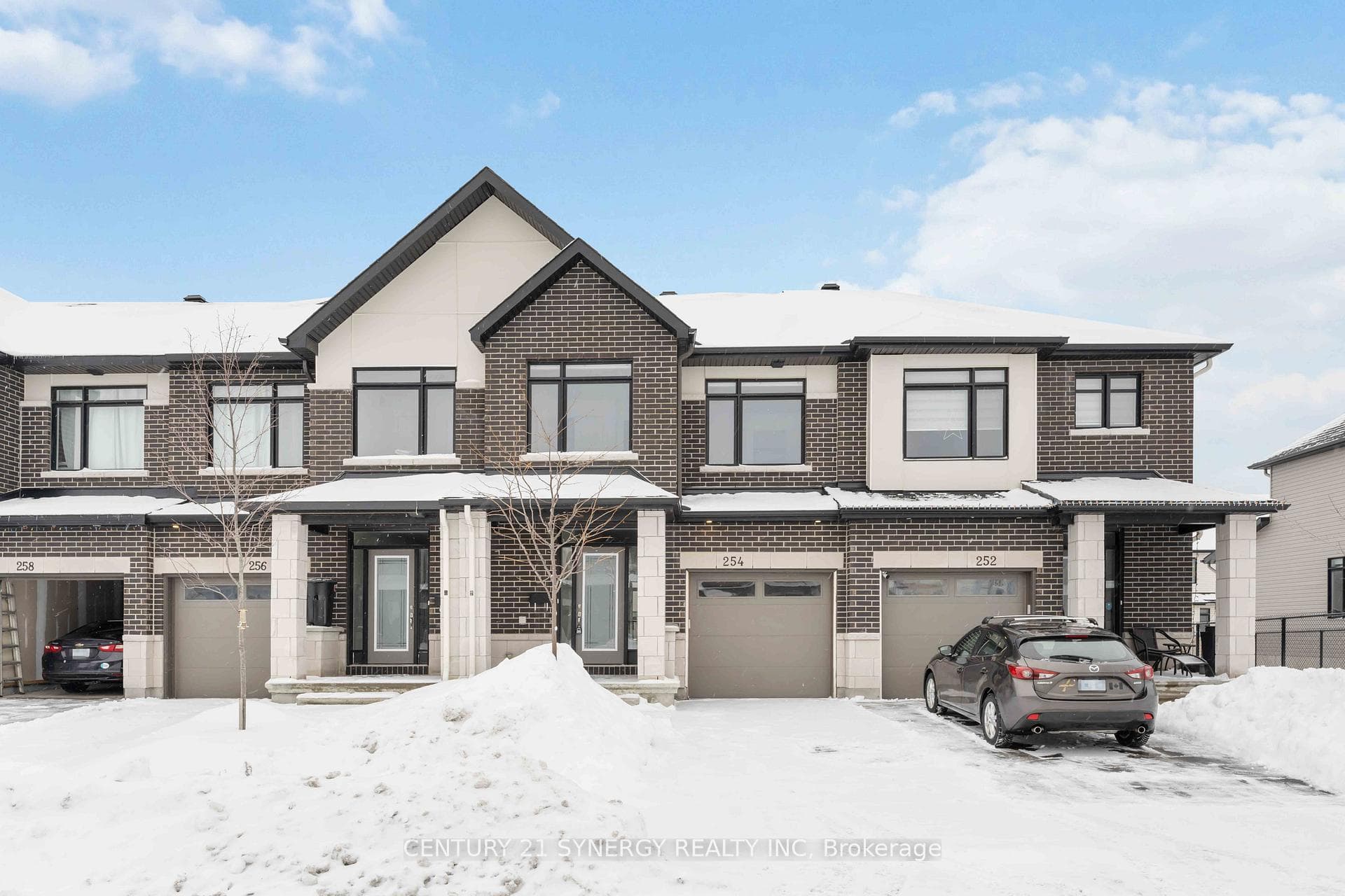 254 Finsbury Avenue photo 1