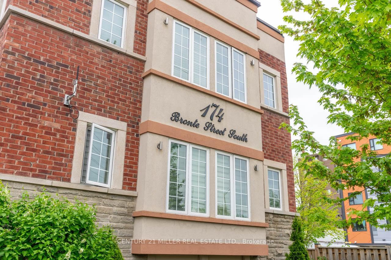 174 Bronte Street Unit 305 photo 2