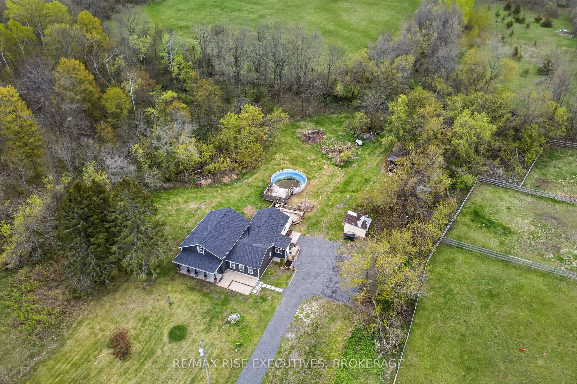750 Moira Road photo 37