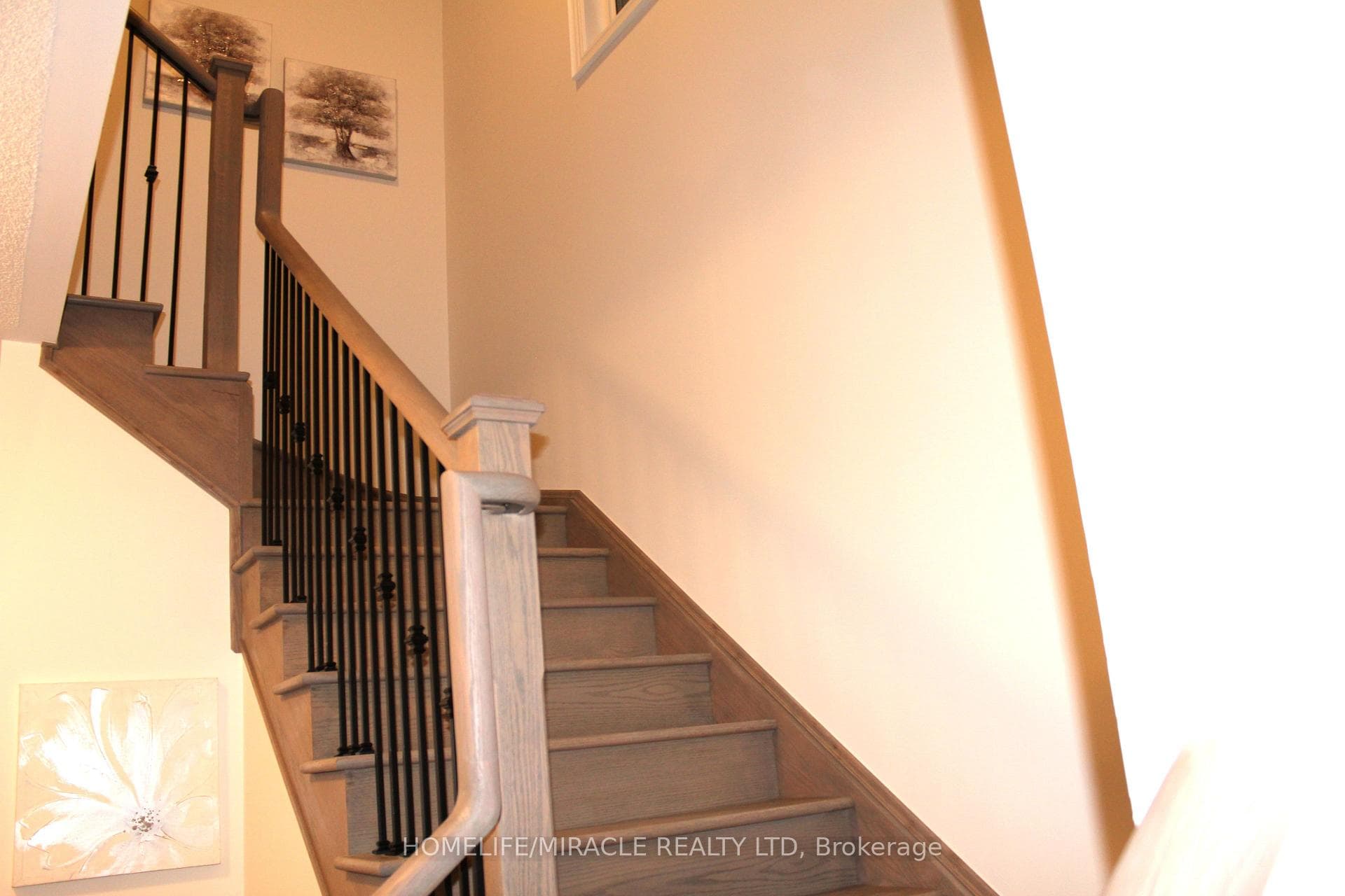 94 BERMONDSEY Way photo 9