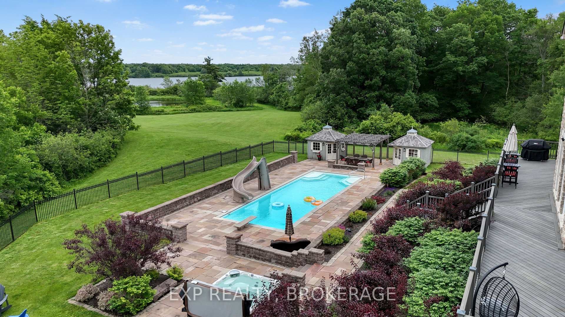 1190 BYRNE POINT Road photo 43