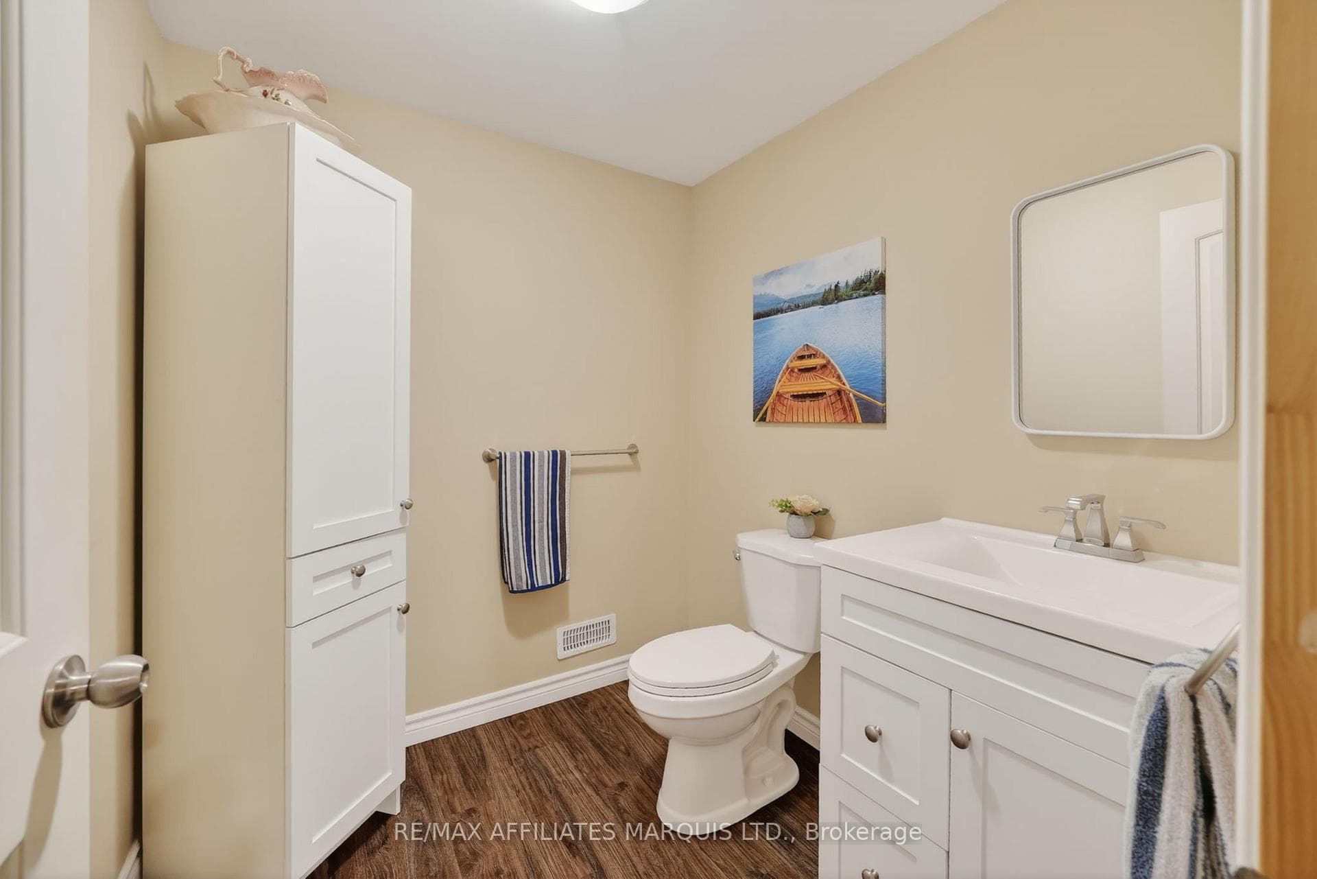 328 Belfort Crescent photo 24