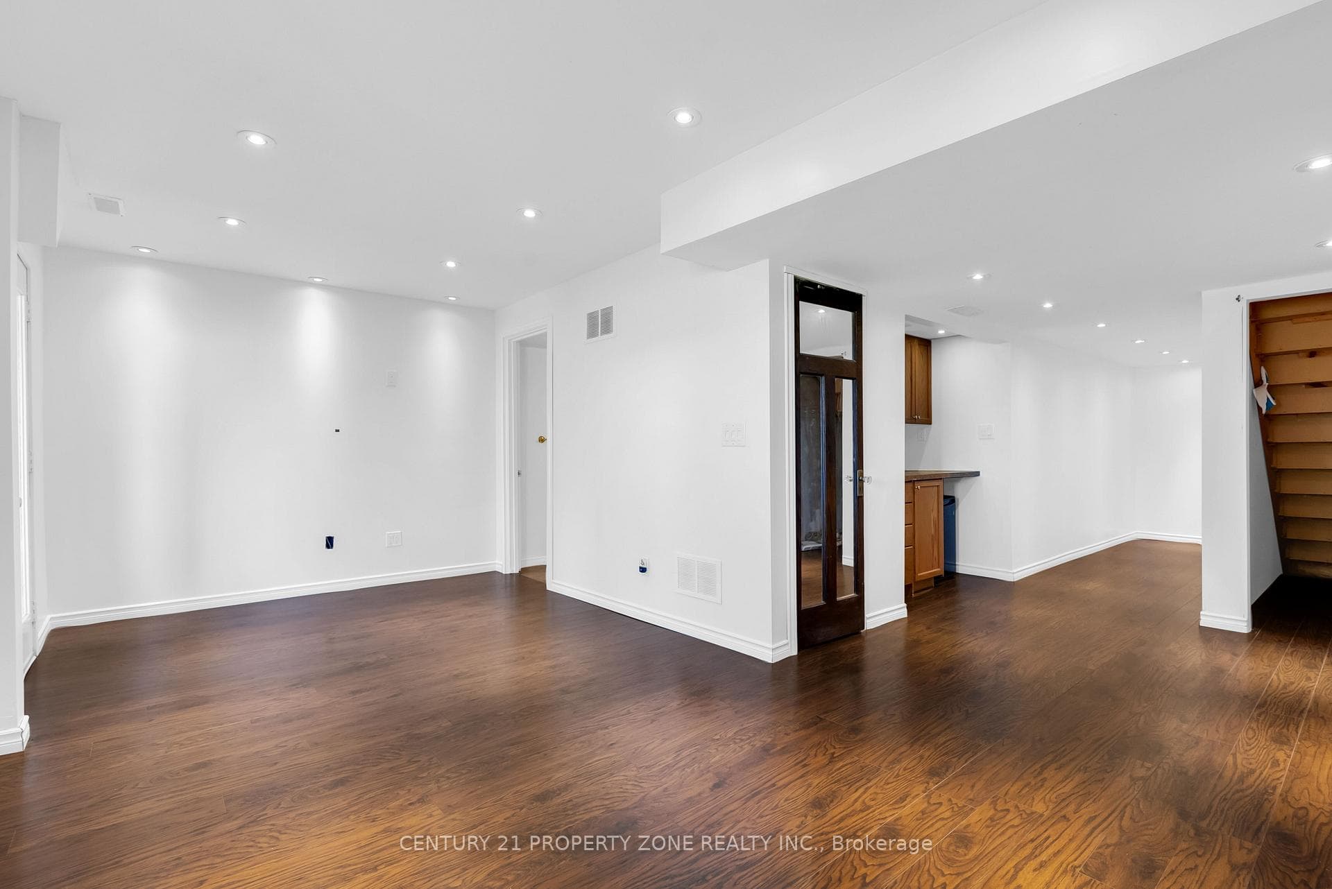 75 Benjamin Crescent photo 36