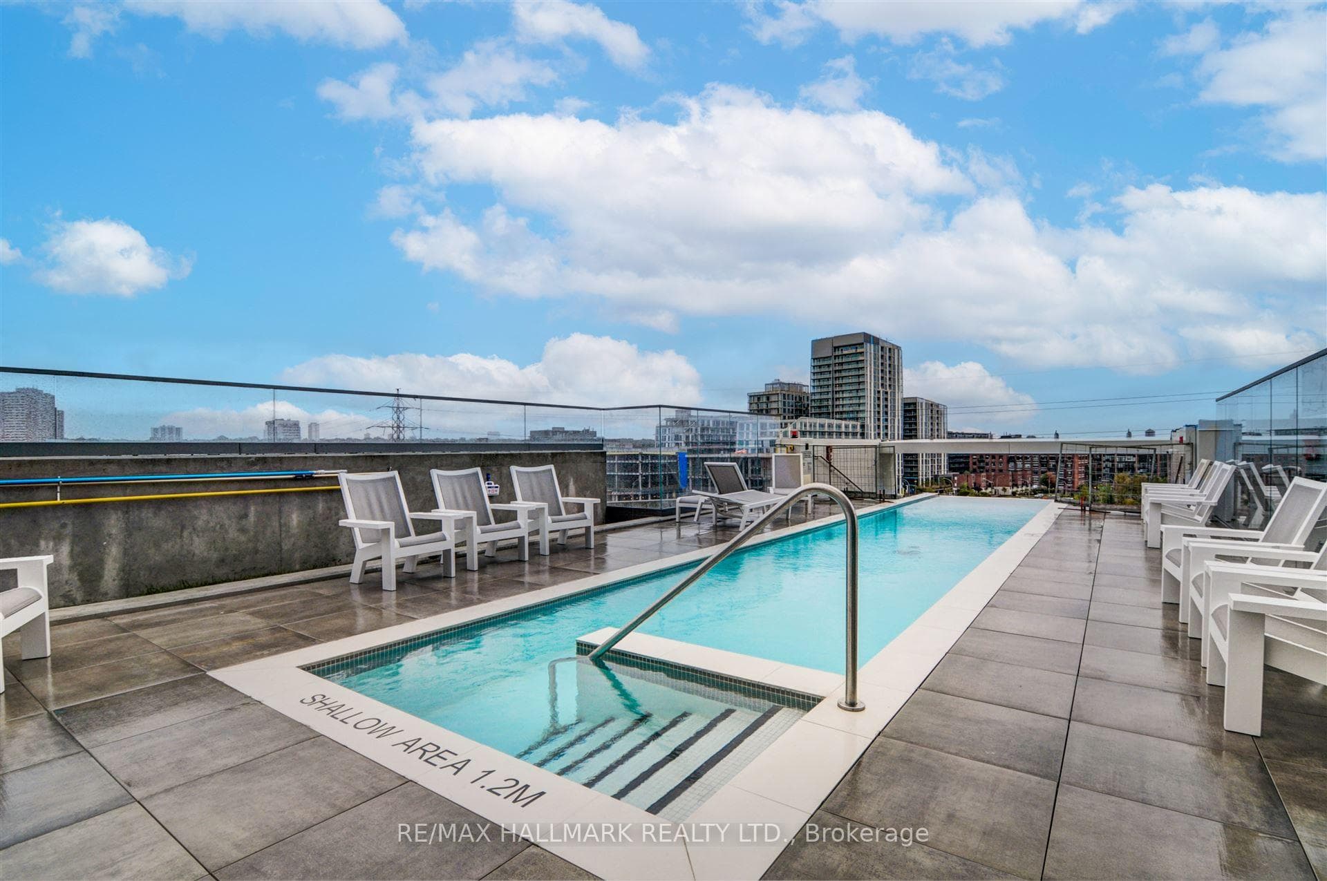 170 Bayview Avenue Unit PH 01 photo 35