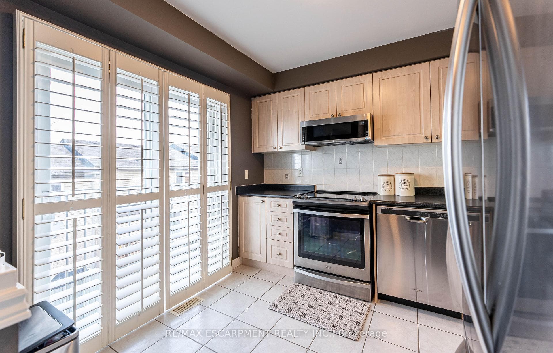 1336 UPPER SHERMAN Avenue Unit 7 photo 14