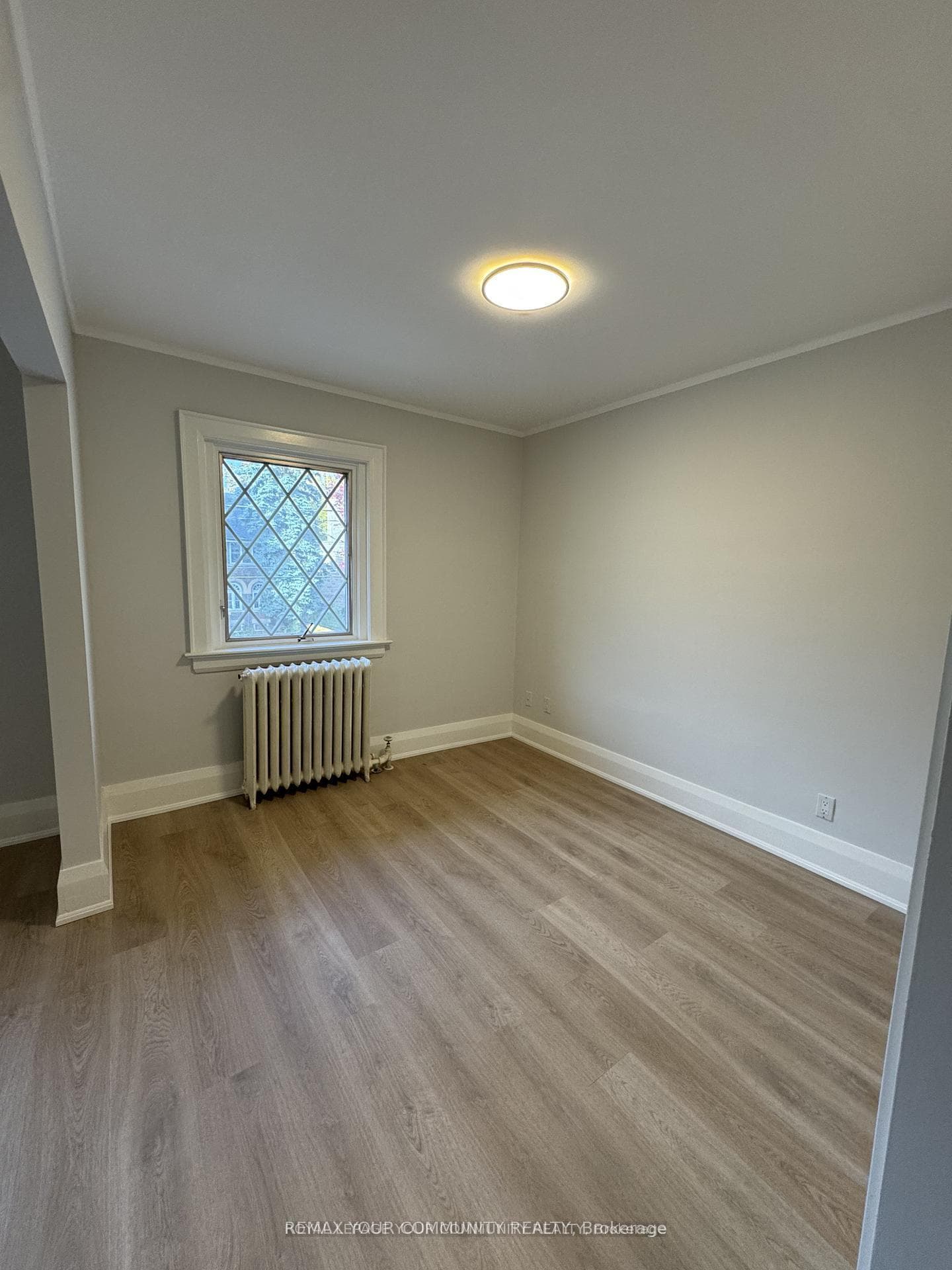183 St Clair Avenue Unit Upper photo 4