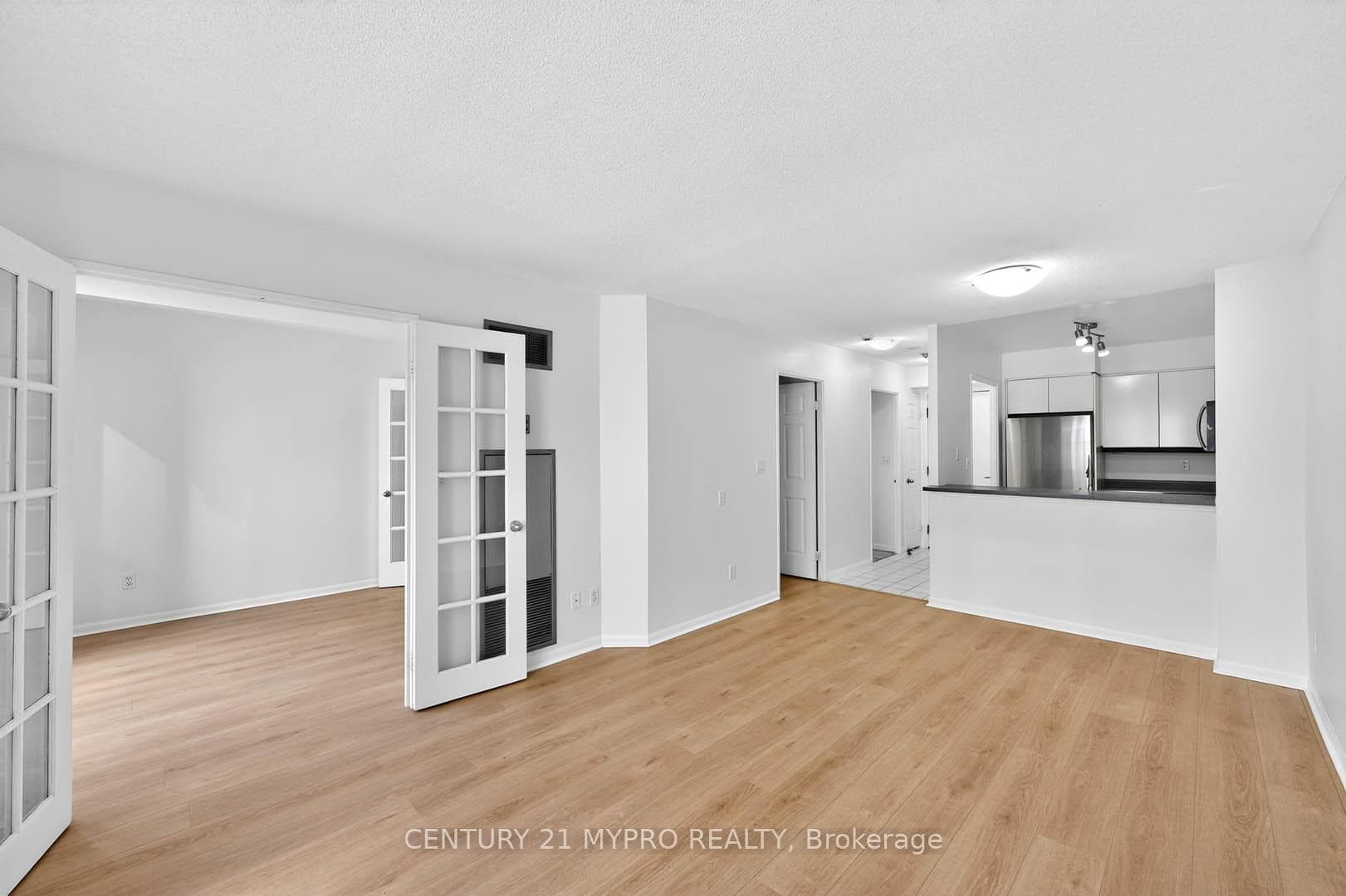 7 Carlton Street Unit 1214 photo 19