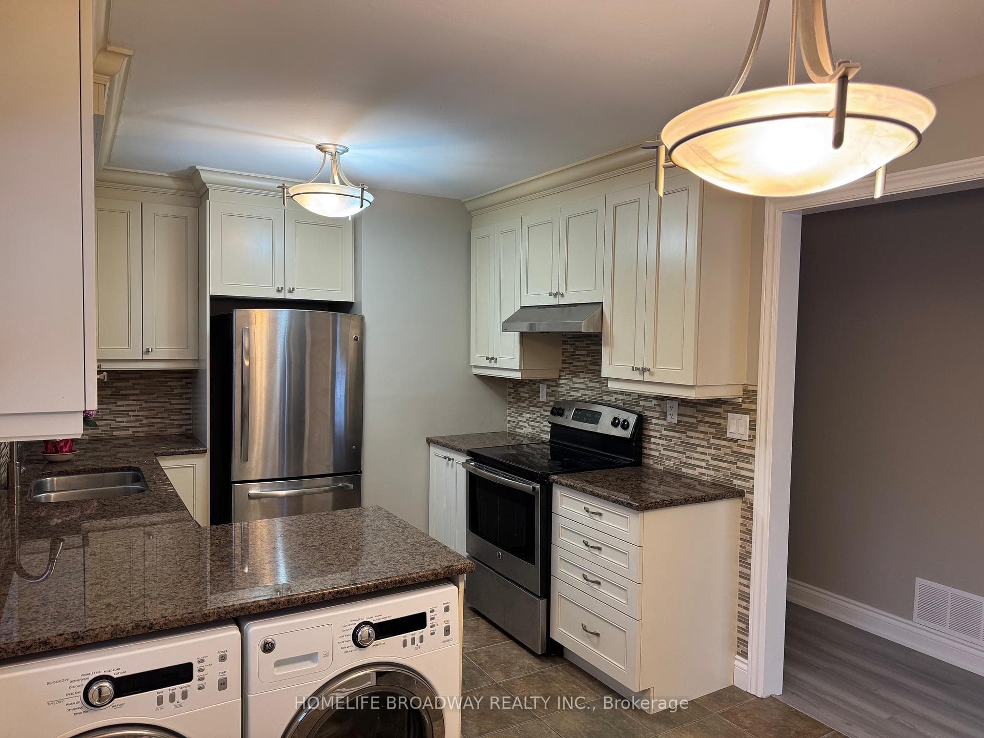 381 Taylor Mills Drive Unit Main Floor photo 4