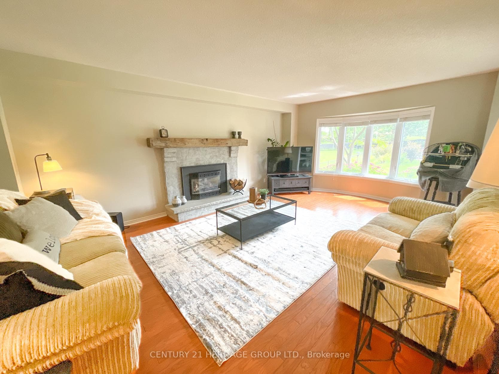 379 Amberlee Court photo 16