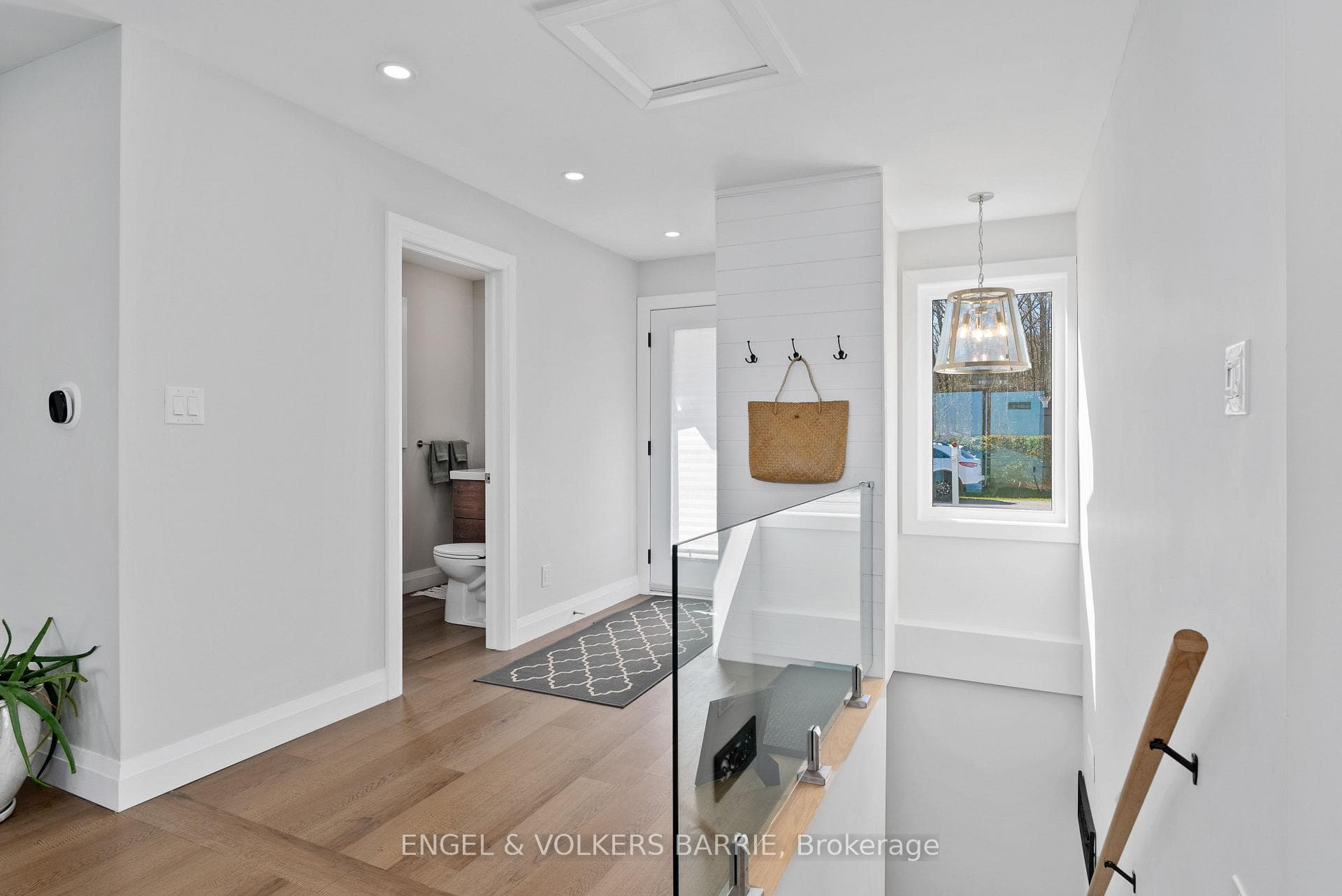 2371 Lakeshore Road photo 16