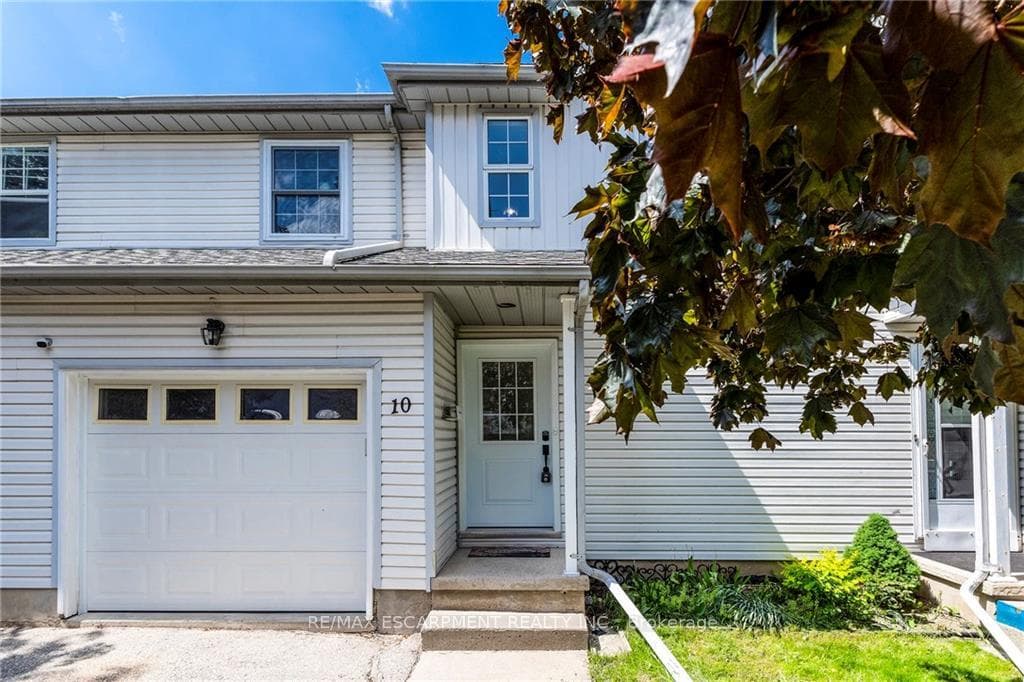 90 Mooregate Crescent Unit 10 photo 2